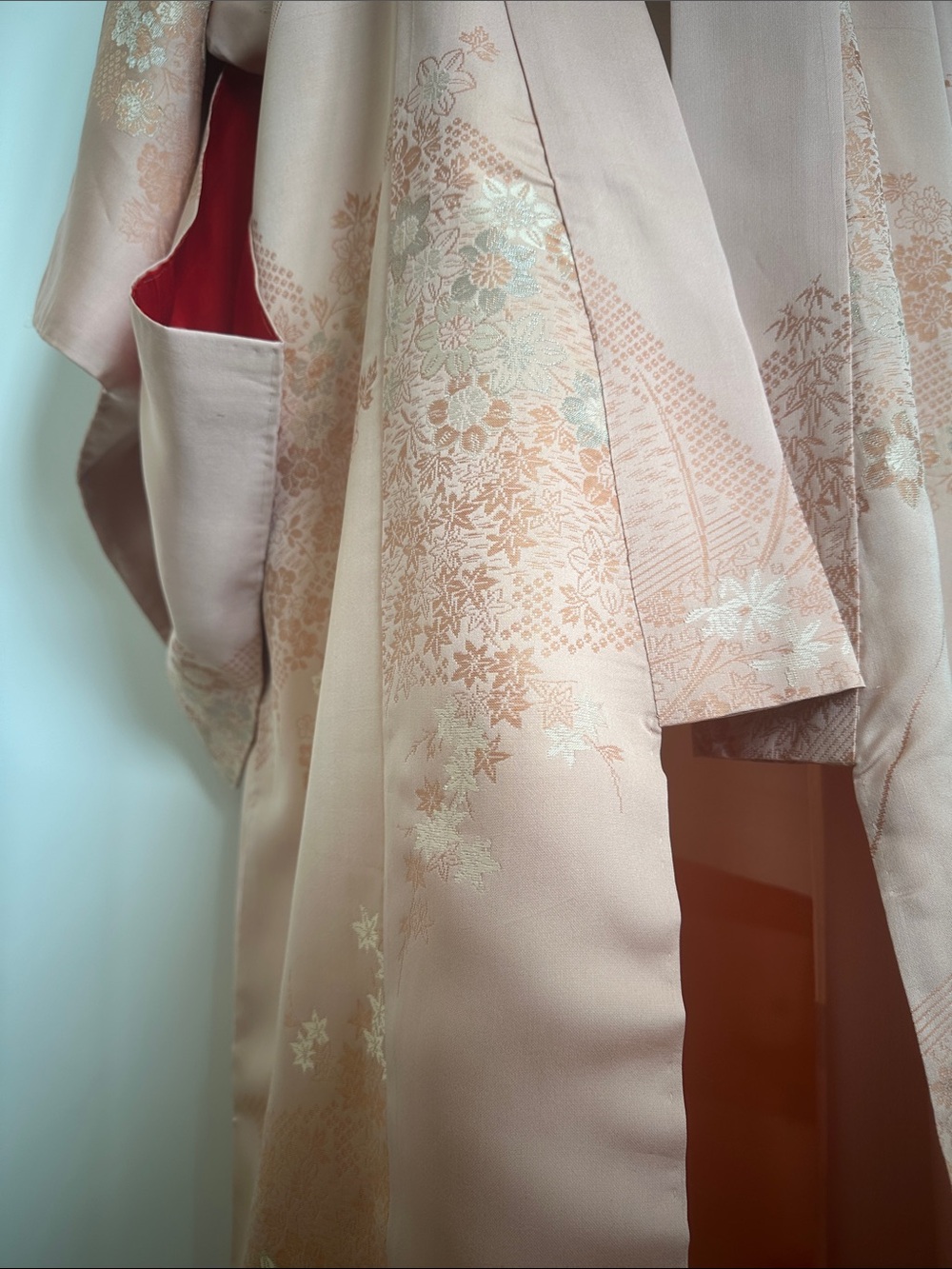 Vintage 50s Silk Embroidered Kimono Robe - Blush Pink With Cherry Blossoms (OS) - Picture 5 of 16